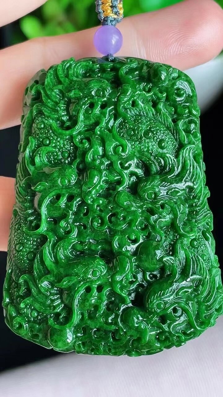 天然缅甸翡翠a货精品满阳绿九龙挂件 龙牌 满辣绿九龙,色阳水足,夺目