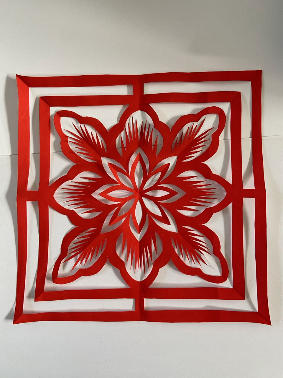 正方形窗花,对角折三次