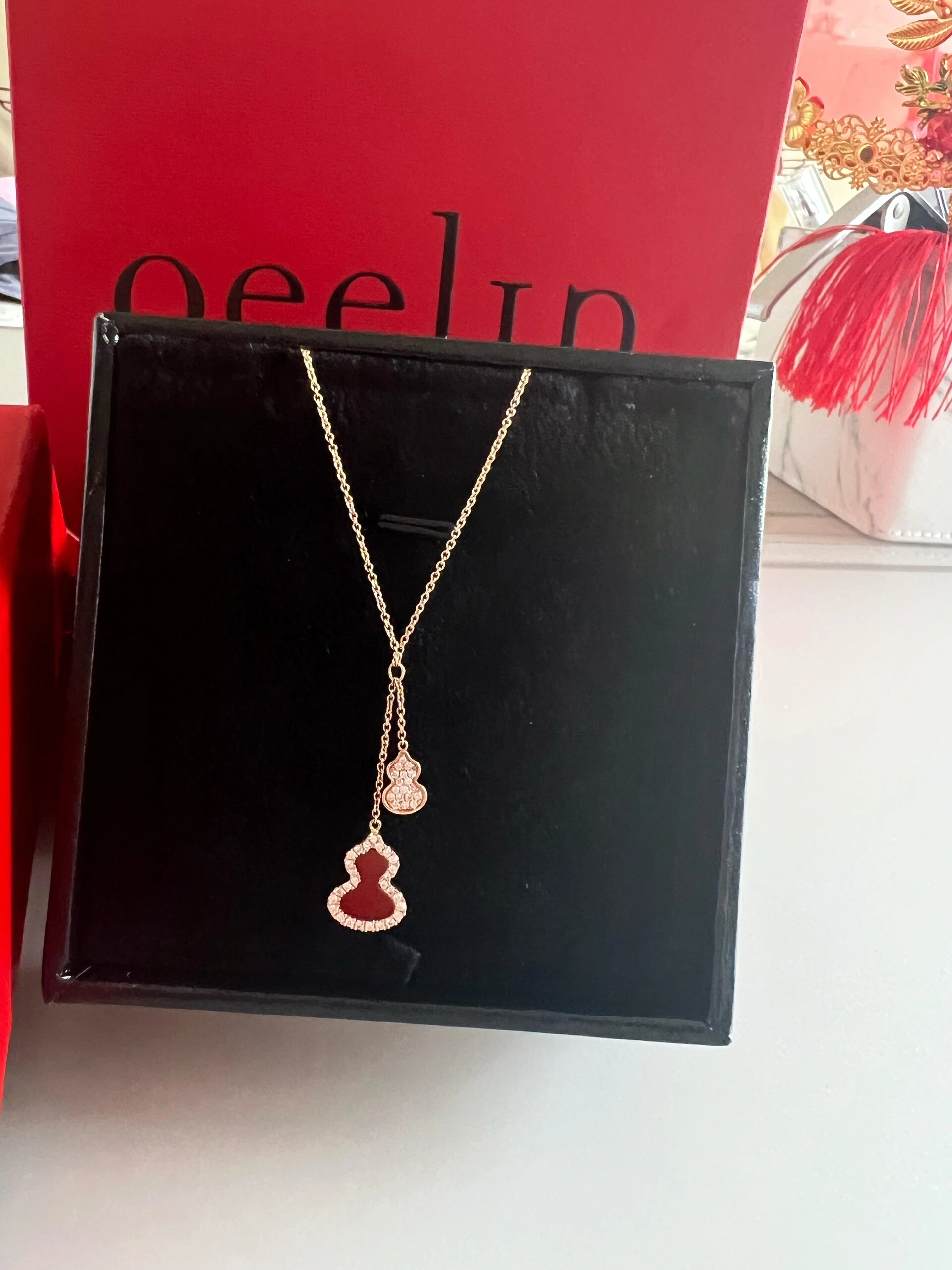 梵克雅宝红花和麒麟葫芦二选一,葫芦获胜啦