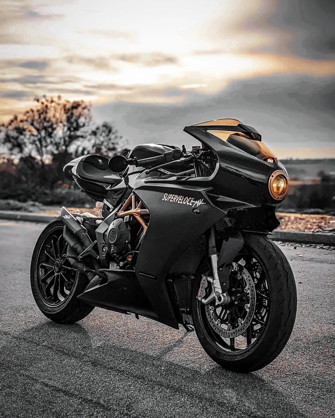 奥古斯塔mv superveloce 800 noir