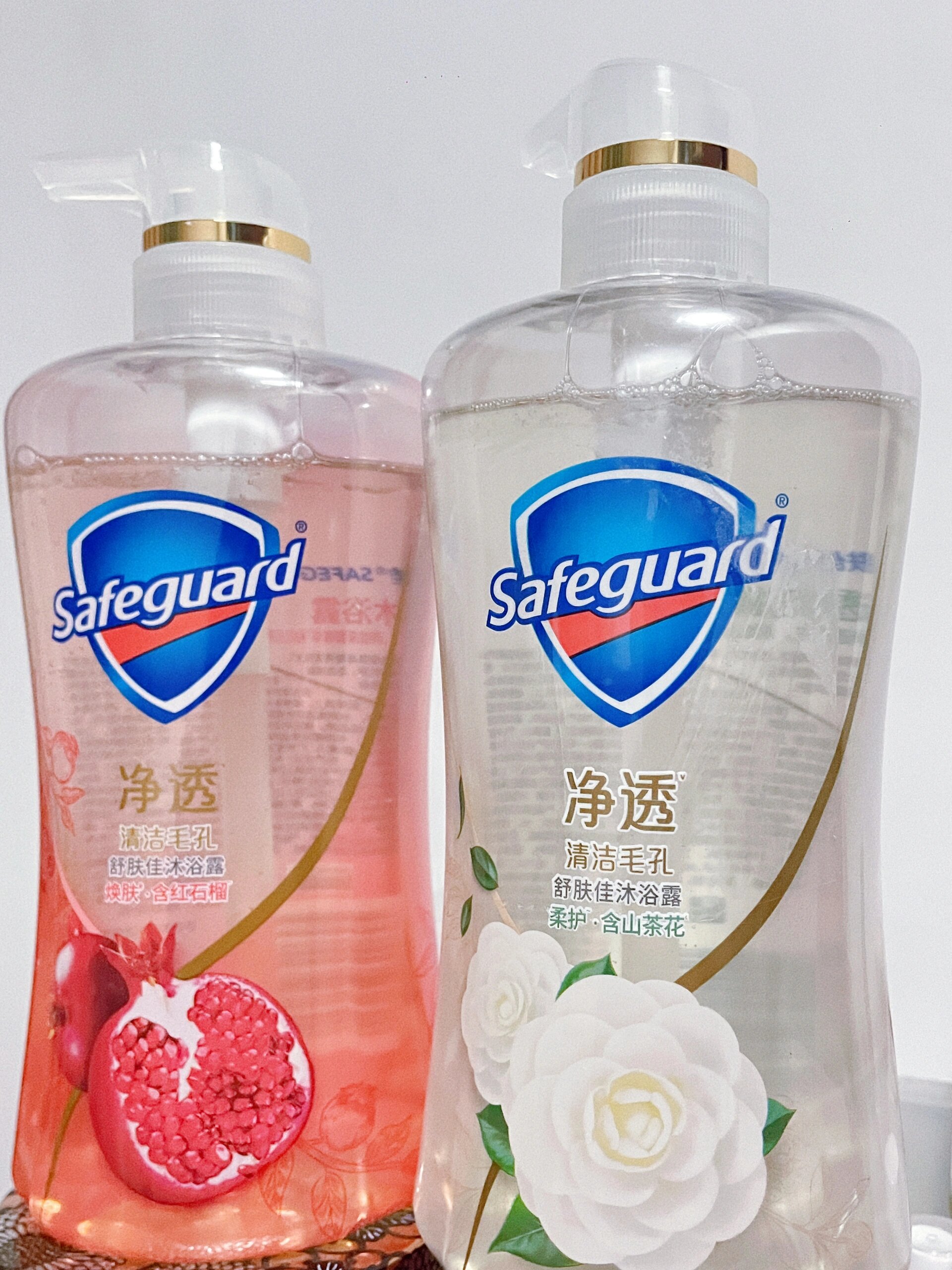 终于下单了舒肤佳这两款沐浴露 两款都好好闻啊 一款花香 一款酸甜果