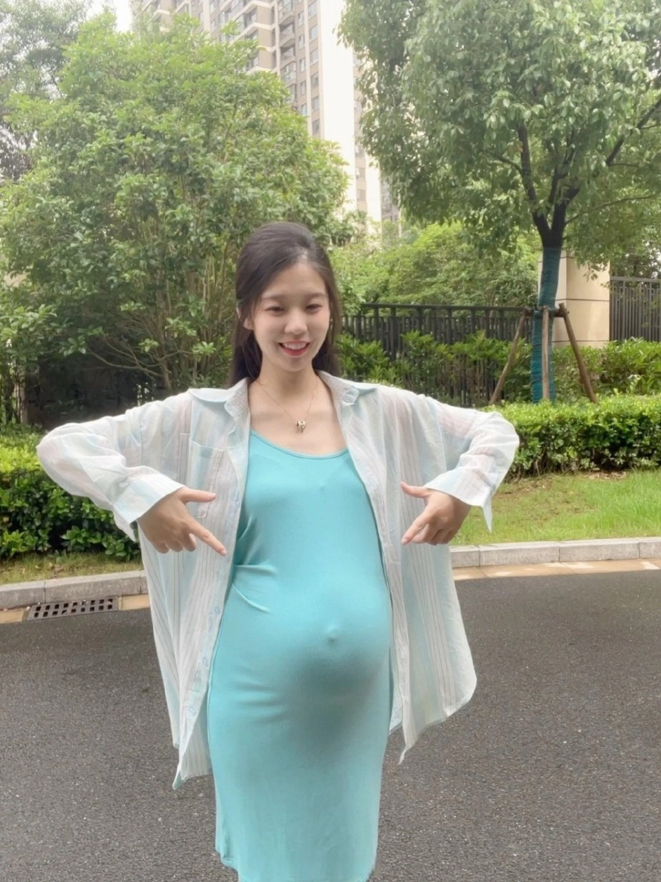 谁家好孕妇孕晚期肚脐这么凸啊98