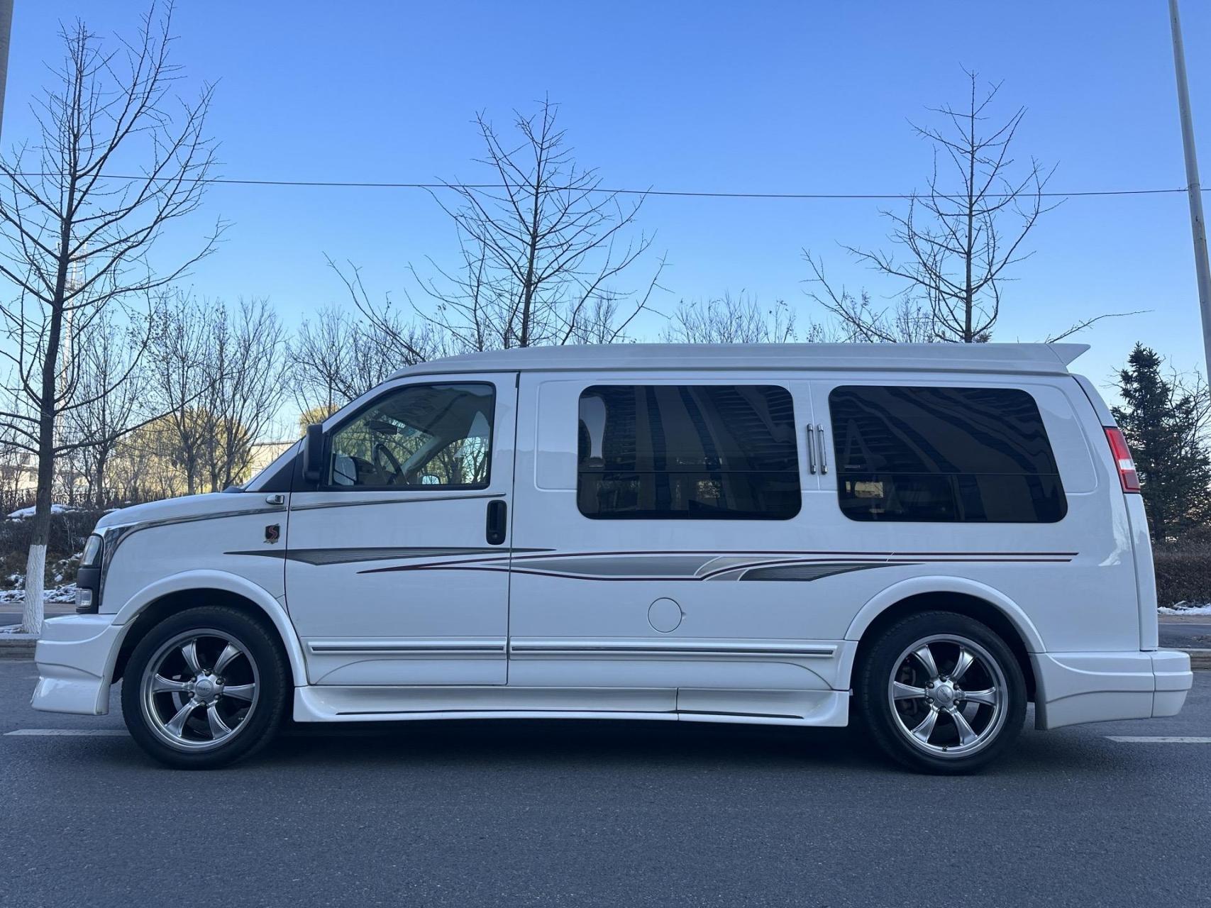 13年进口美系豪华中美仕家gmc高端商务车!5.3排量四驱!