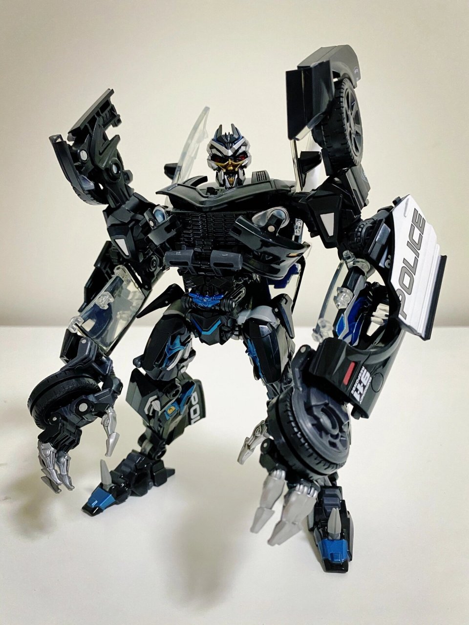 mpm05·路障   mpm05·路障,人形 路障vs大黄蜂