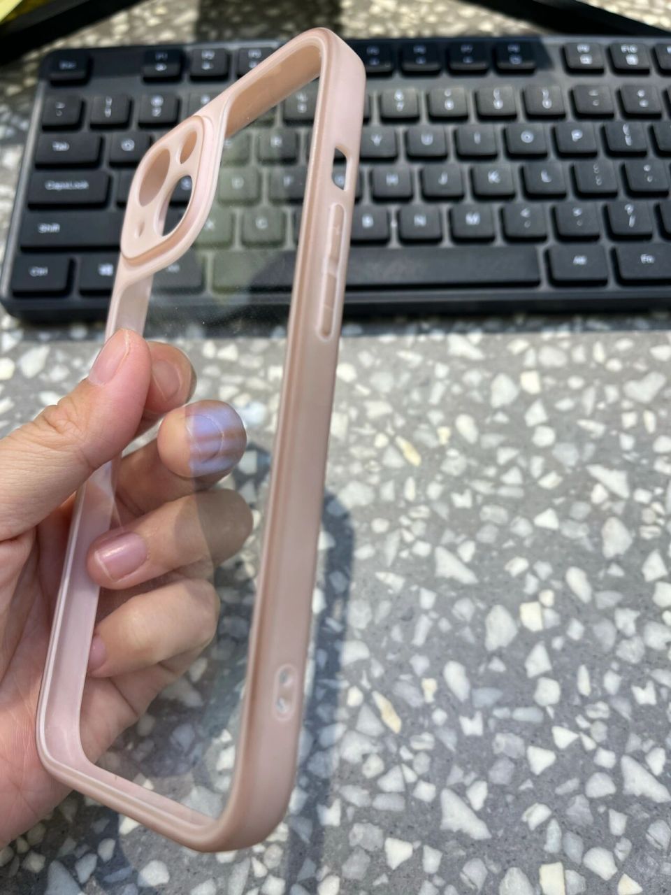 硅胶手机壳没用多久就这样发黑有什么办法 用什么洗可以干净?