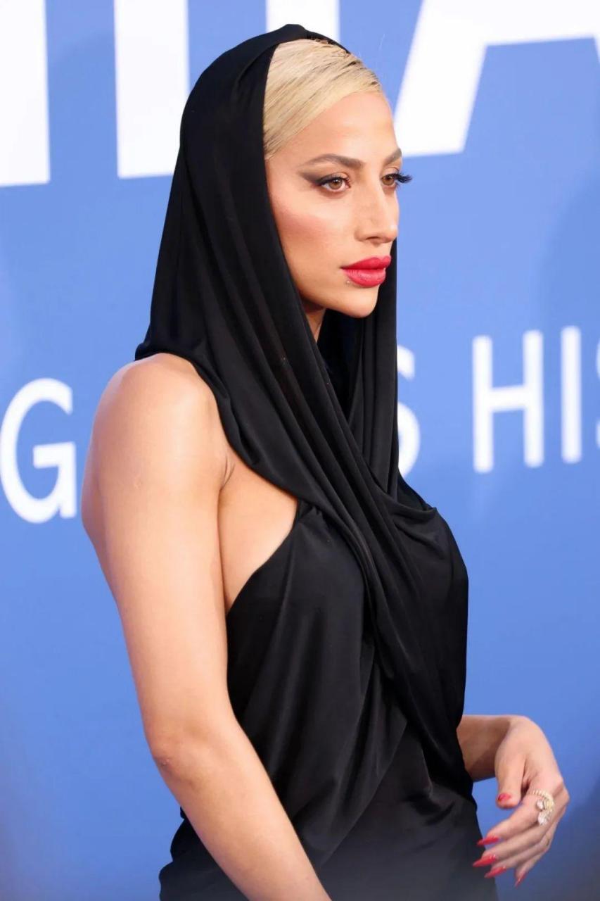 最近,沙特阿拉伯女模特 roz 登上2023年 amfar 戛纳盛会的红毯.