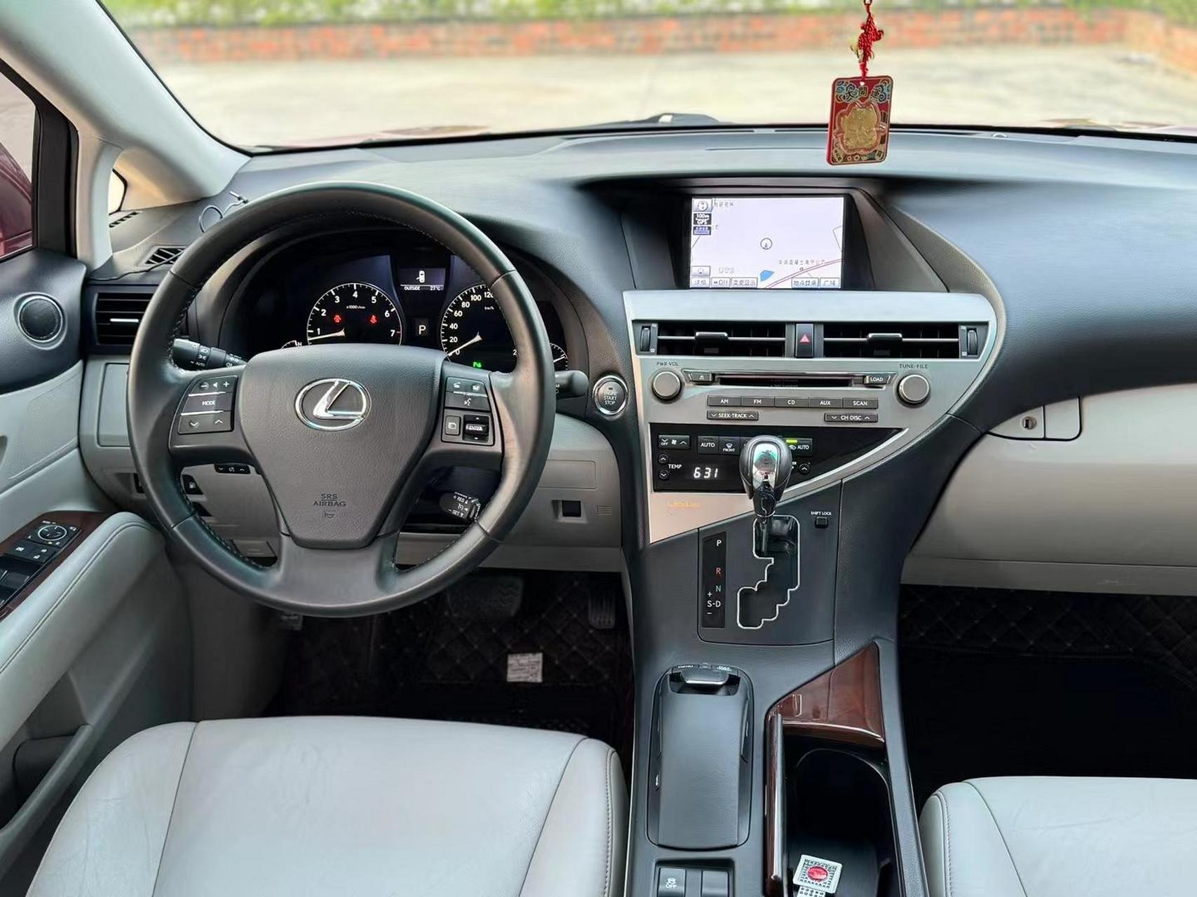 11年上牌雷克萨斯rx270豪华版,最高配置59.