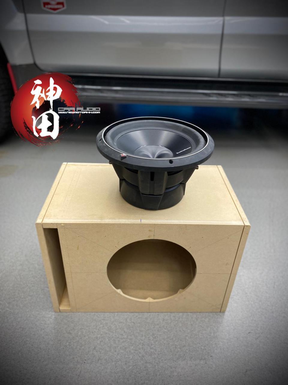 低音炮箱体使用官方数据设计与制作