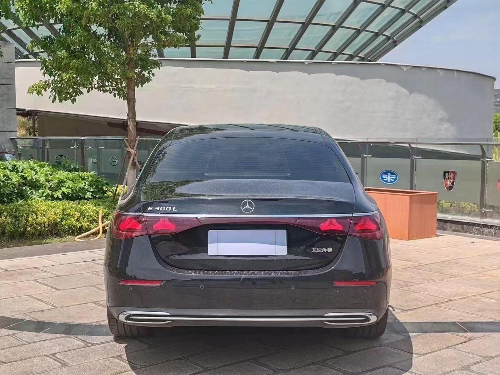 2023款奔驰e300l图片(2023款奔驰e300l图片白色)