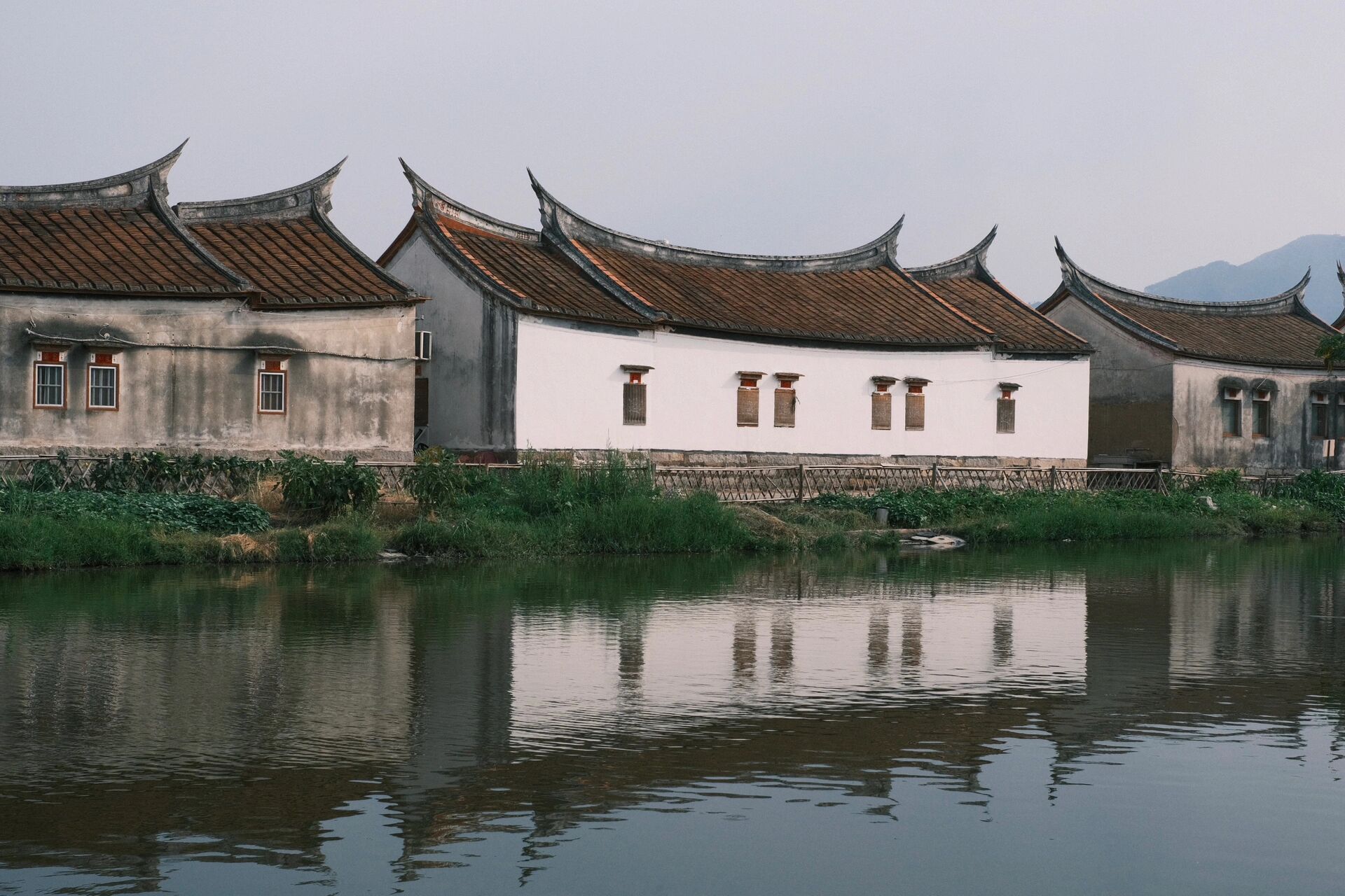 龙海埭美古村 埭美古村是漳州市龙海区现存最大,保存最完整的古民居