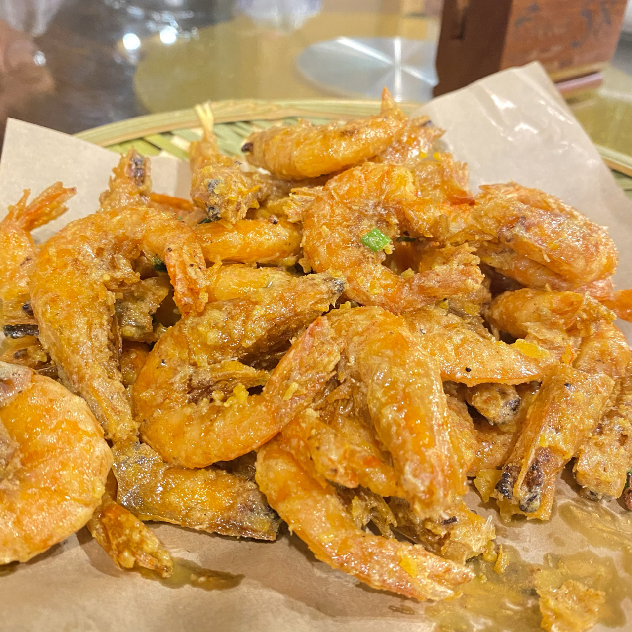 93咸蛋黄焗虾的做法98 9999咸蛋黄天生润泽金黄的颜色,加上