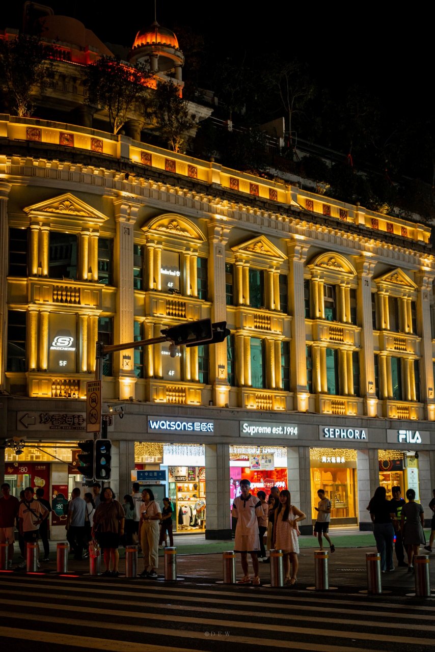 厦门 · 繁华夜景中山路步行街 晚上到达的厦门镇海路地铁站 从地铁口