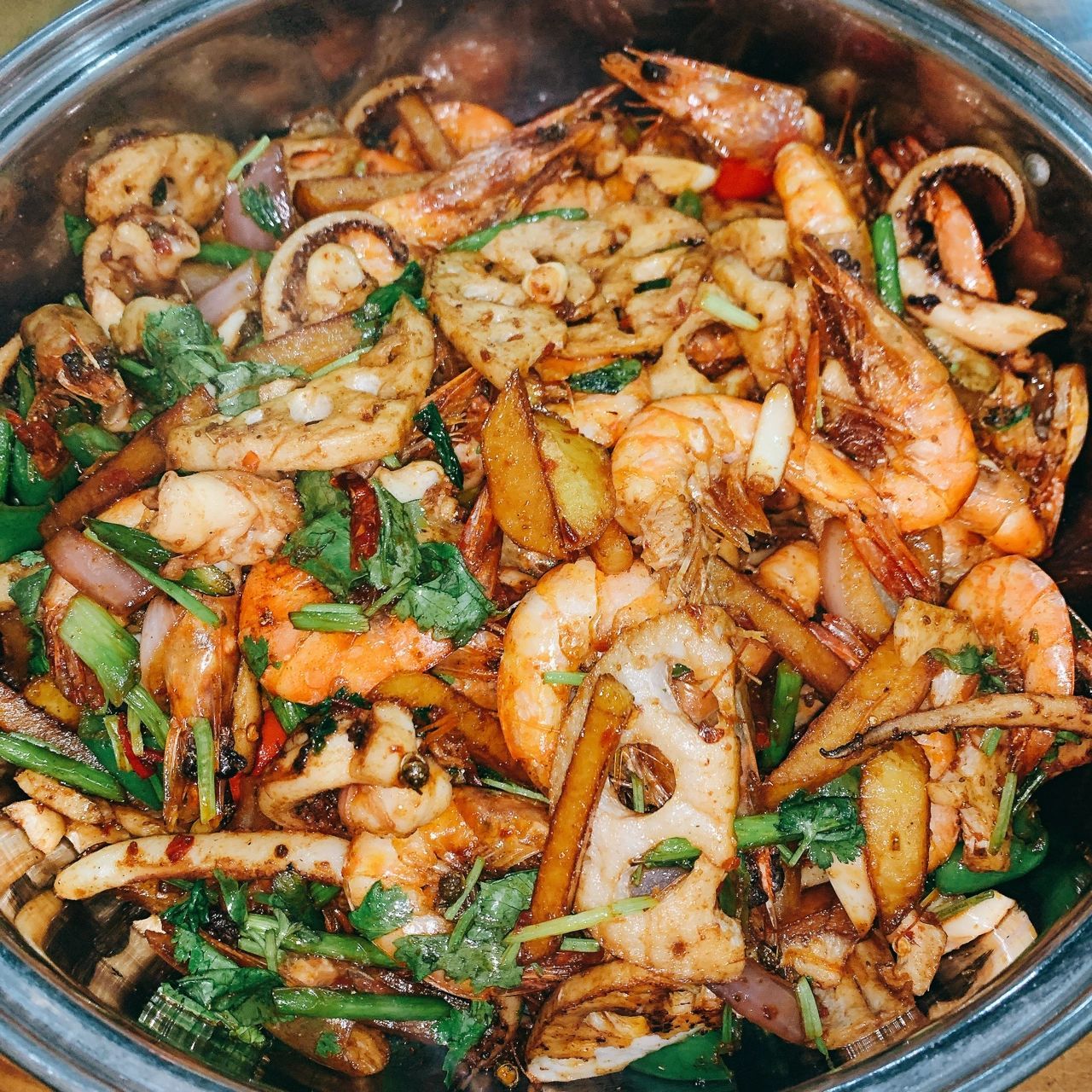 干锅鱿鱼虾08 今天做了好吃的干锅鱿鱼虾08简单易学嘛 99用料