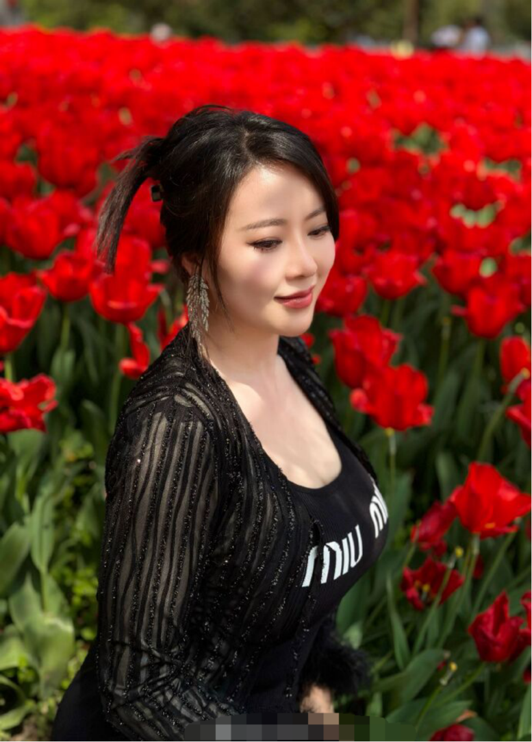 迷倒刘强东的蒋娉婷到底有什么魅力看完生活照就懂了