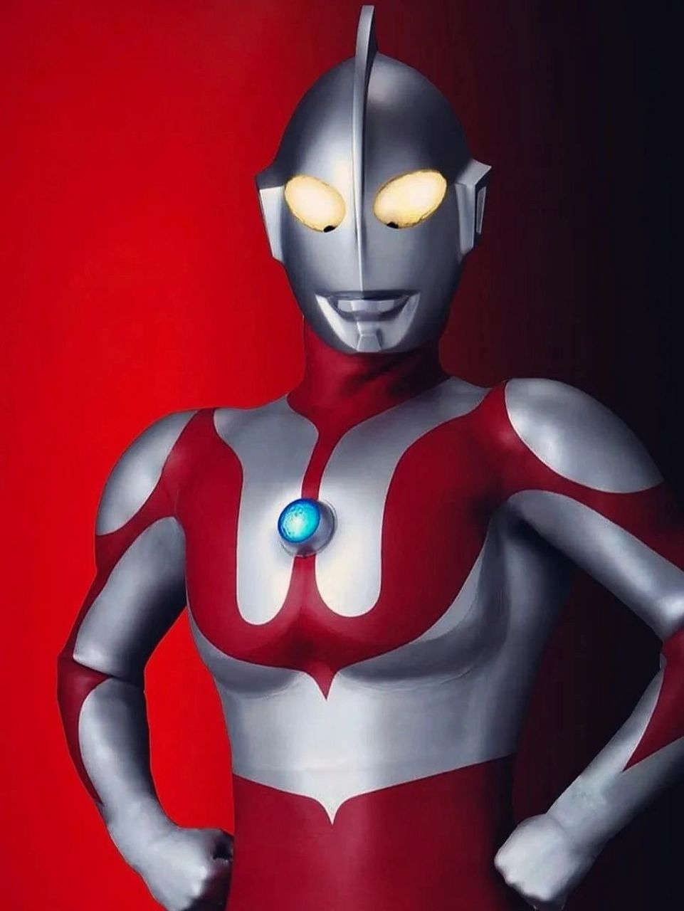 奥特曼壁纸高清 | 初代奥特曼 宇宙超人睁开眼睛