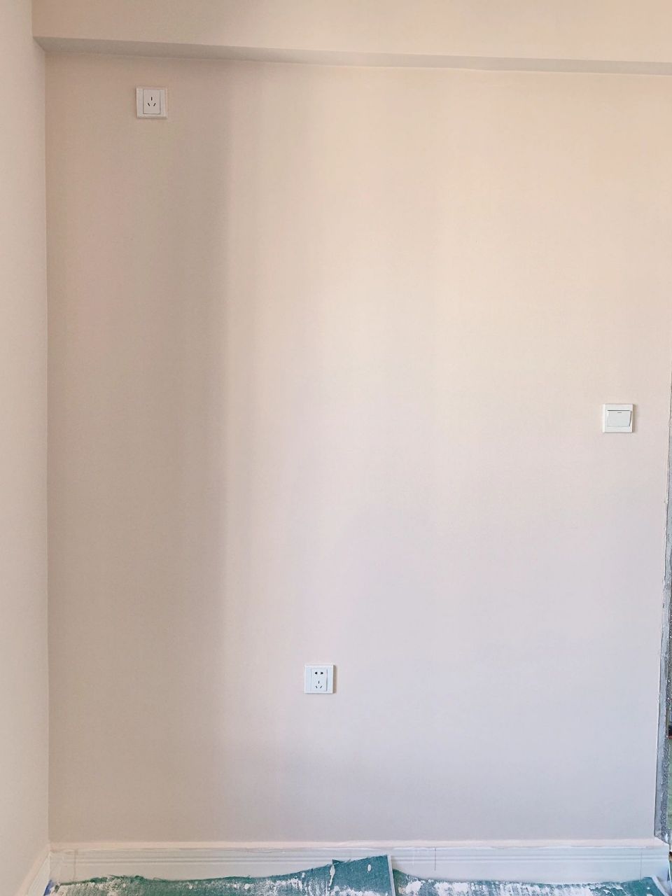 奶咖色:色卡大家都知道显示的是米黄色,但这颜色真不是肉眼可见和你