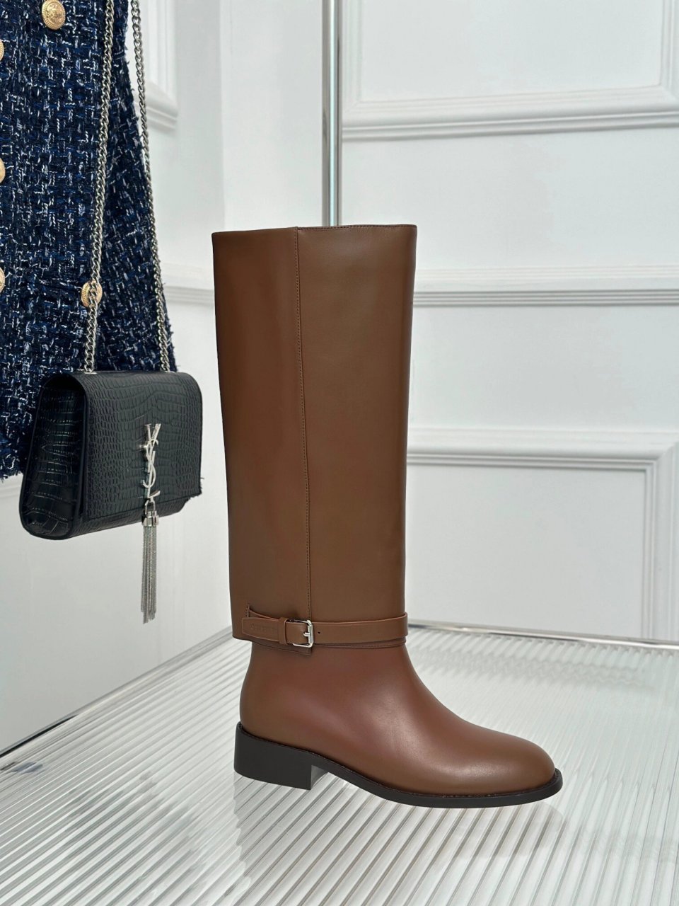 分享burberry/巴宝莉23 burberry/巴宝莉23秋冬 最新超酷马术靴 超级