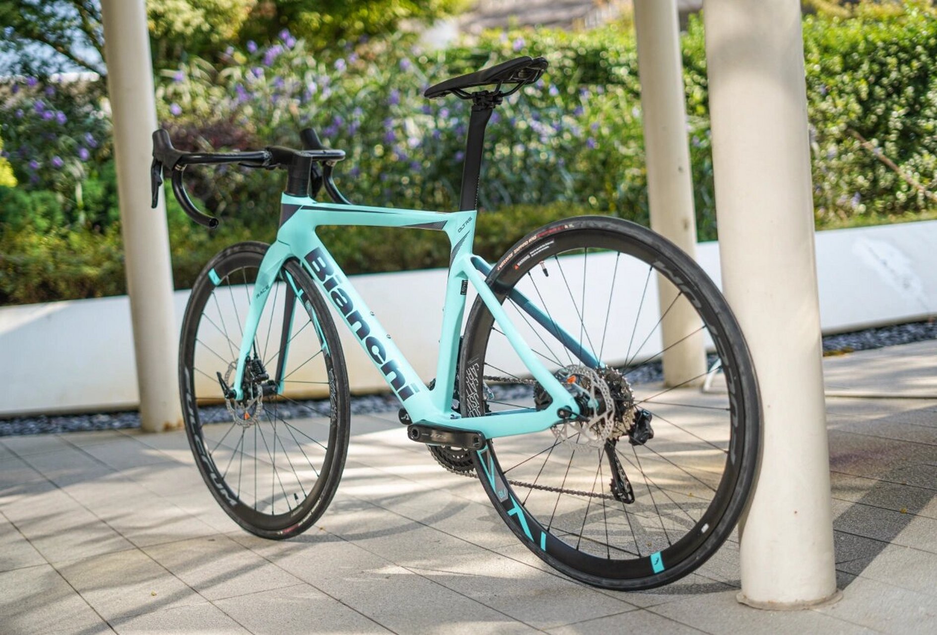 24款bianchi 入门气动公路车oltre race 继bianchi oltre气动公路车