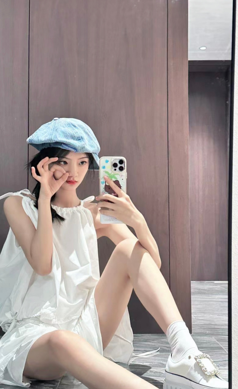 任敏和章若楠算是一个赛道的吗?毕竟都是青春疼痛型女主