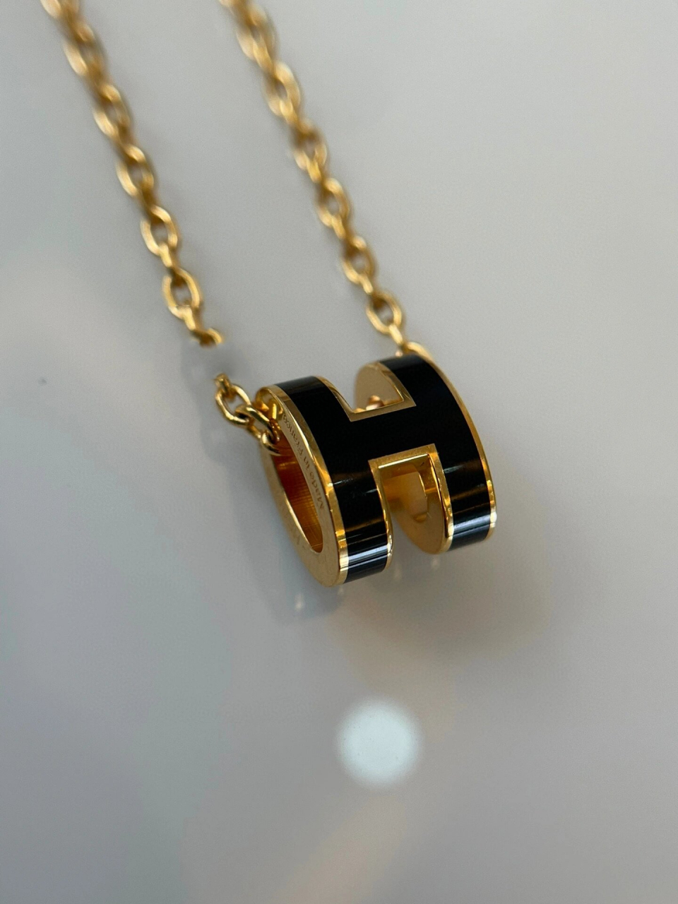 爱马仕黑金pop h迷你项链2799 99新 黑金mini h项链,锁骨链小巧精致