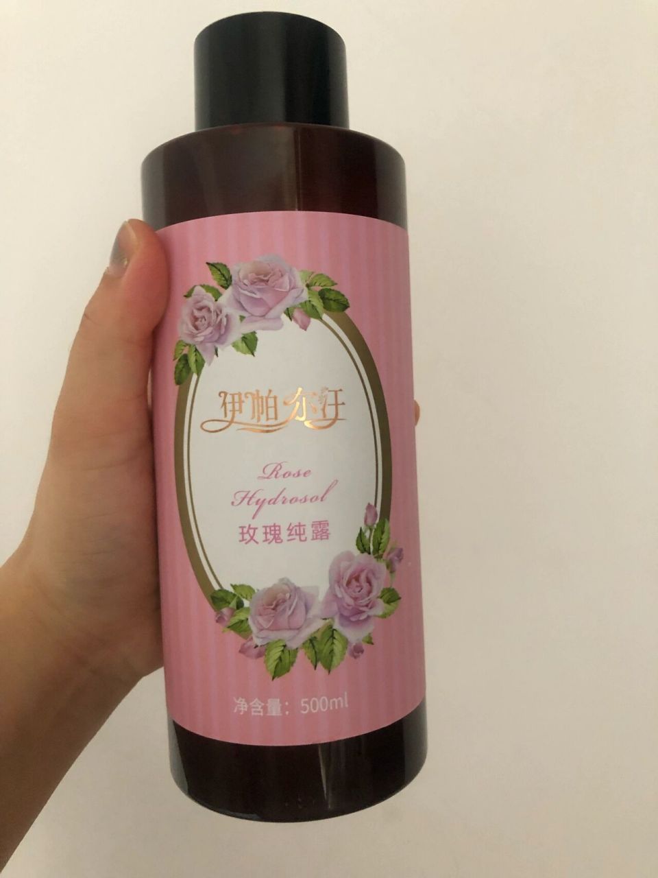 伊帕尔汗玫瑰纯露 伊帕尔汗,曾经笔记有介绍过他家精油,很不错,原产地