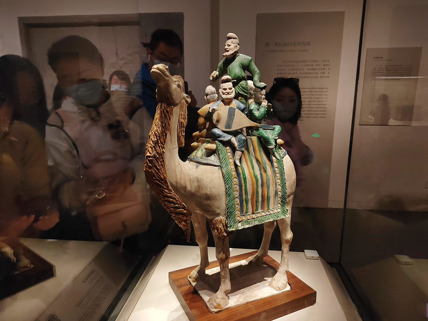 国家博物馆的古代中国基本陈列展厅位于地下一层,按照历史发展的主要