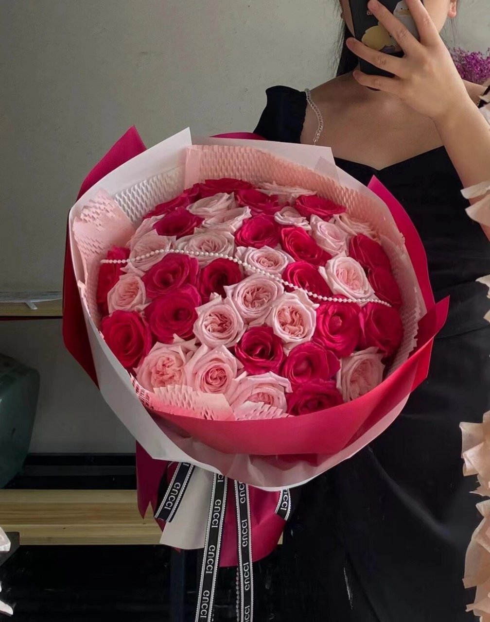 分享关于鲜花的文案 | 朋友圈鲜花文案 关于花的文案 	 1,今生卖花