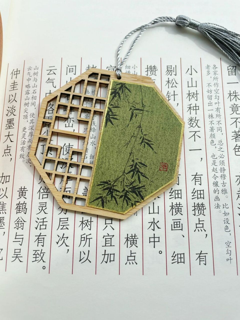 帮选个颜色吧78 画竹子的原木色书签好看,还是画荷花的深色木色好看
