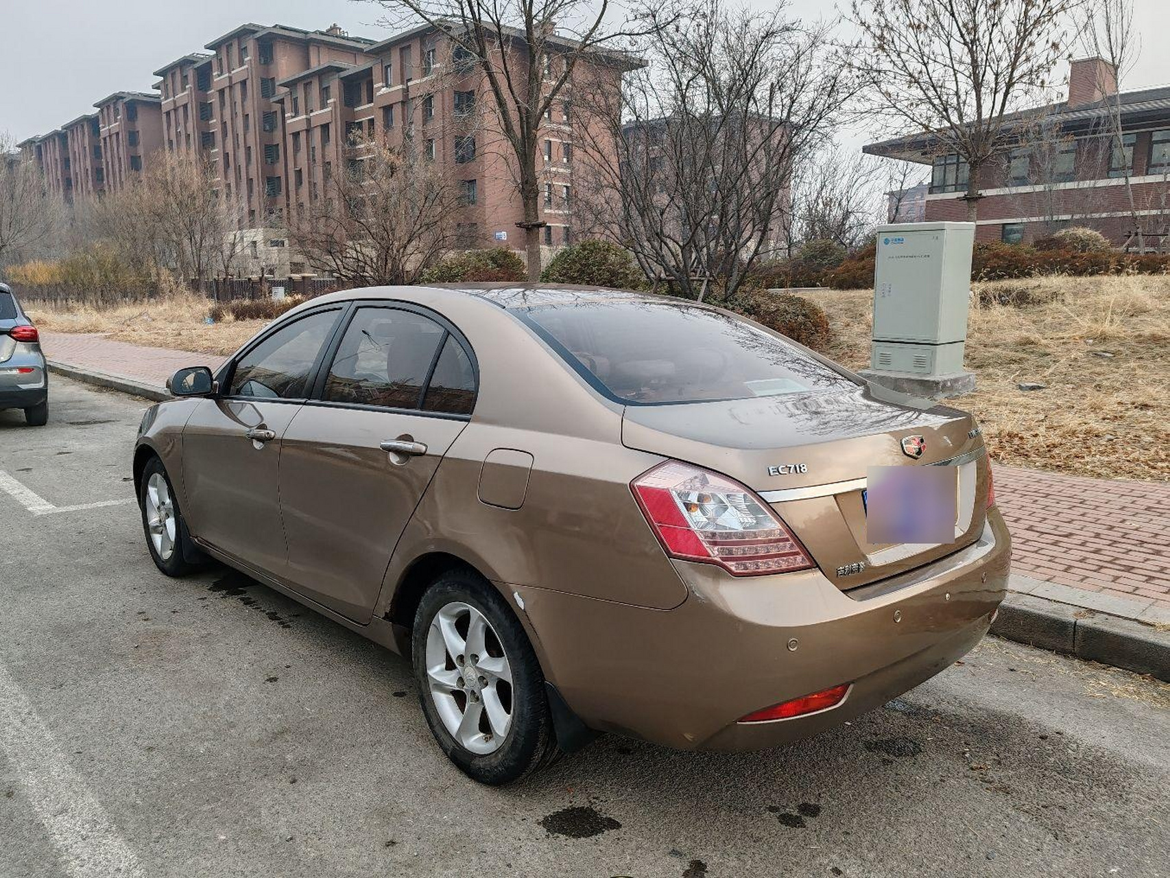 最新拿下2010年11月上牌吉利帝豪ec718,手挡1.