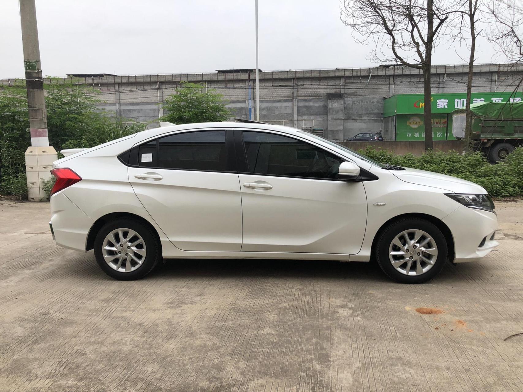 一手车2017年本田竞瑞1.5自动波天窗,最美的白色,仅行驶3.