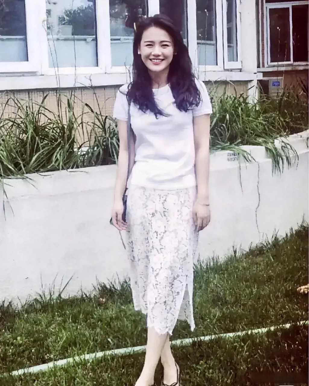 她曾经是饶雪漫的御用书模,是一代人心中青春伤痛文