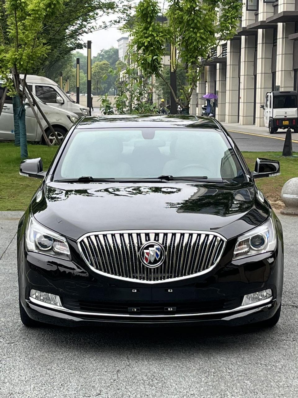 2015年别克君越精英舒适型 2.4l 个人一手 12万公里