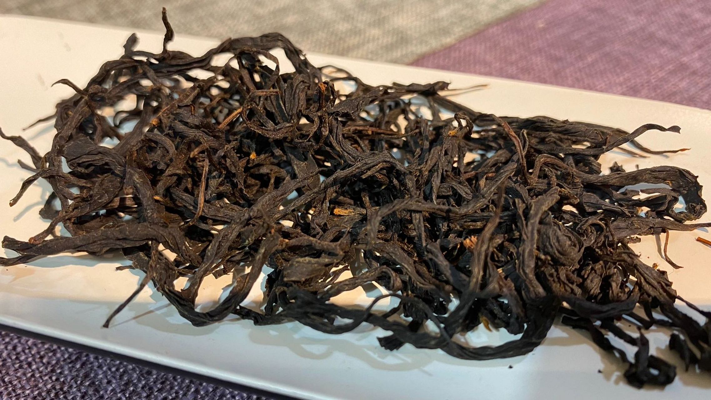 太平魁红,一款太平猴魁鲜叶精制而成的红茶  太平猴魁的鲜叶 祁门红茶