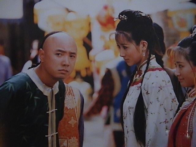 徐峥在电视剧《李卫当官2》中,面对敌方美人计的诱惑,不屑地说了句