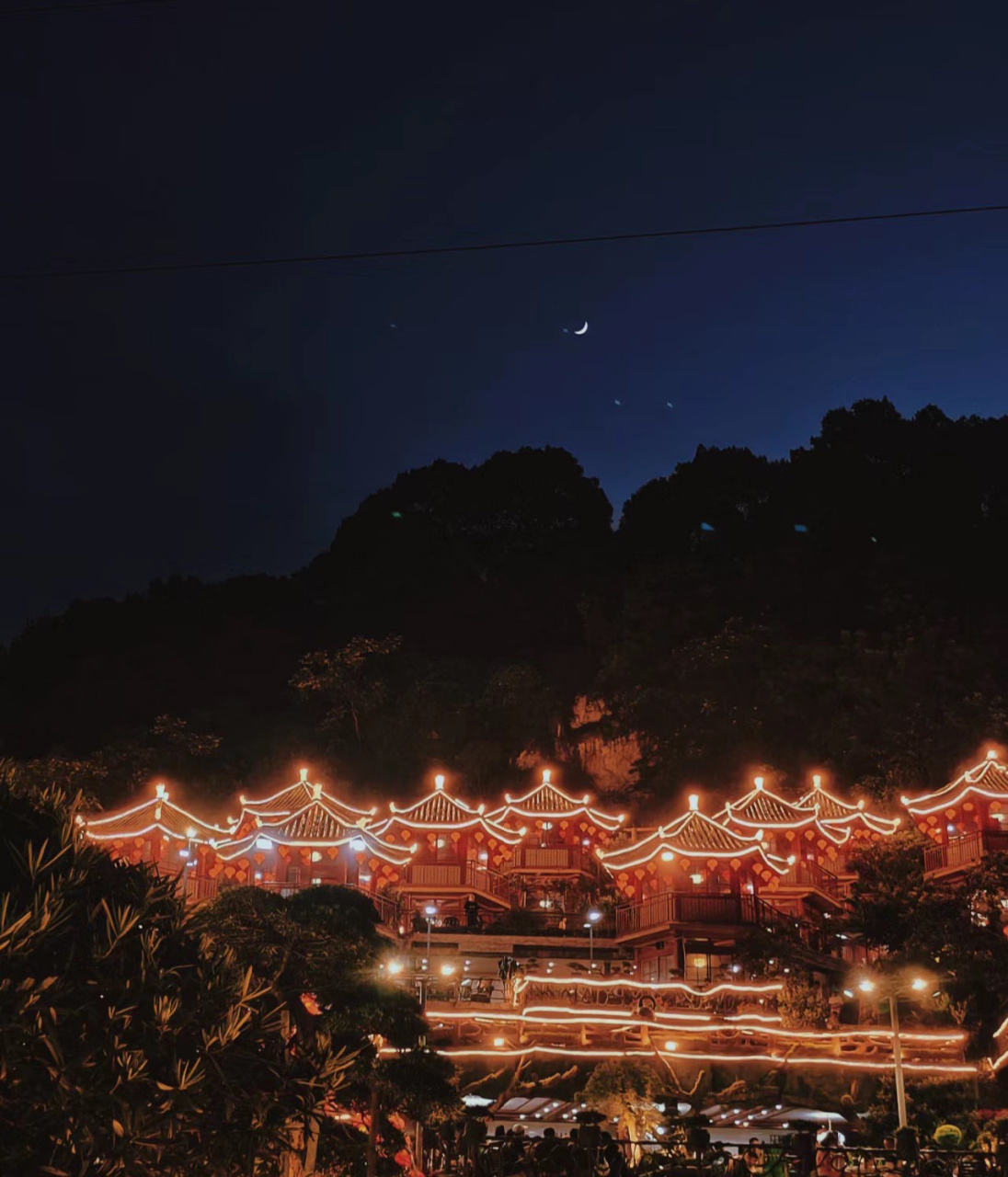 南山枇杷园夜景图片图片