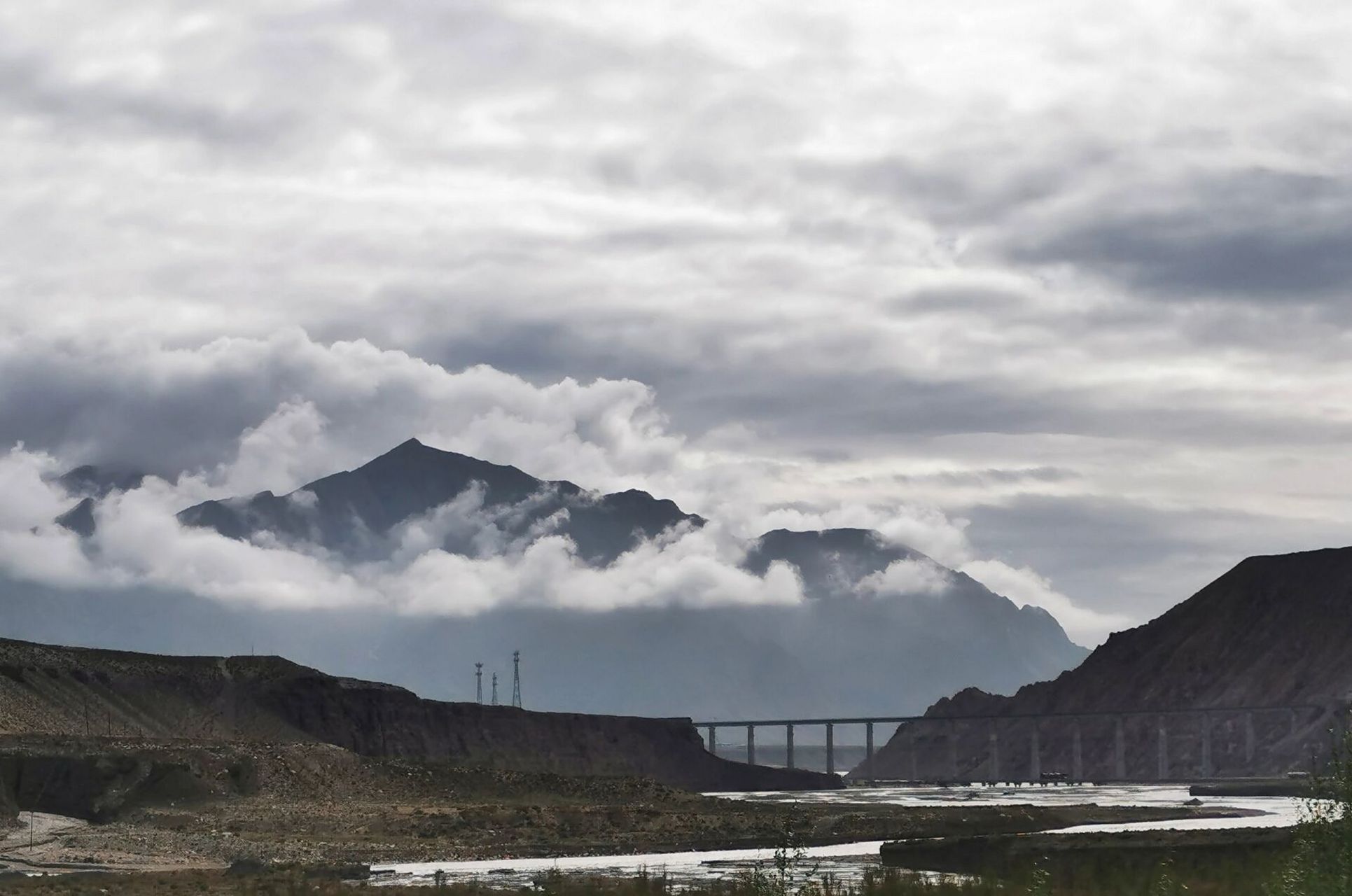 巍巍昆仑,大气磅礴 走109国道进昆仑山口,沿途拍摄玉虚峰