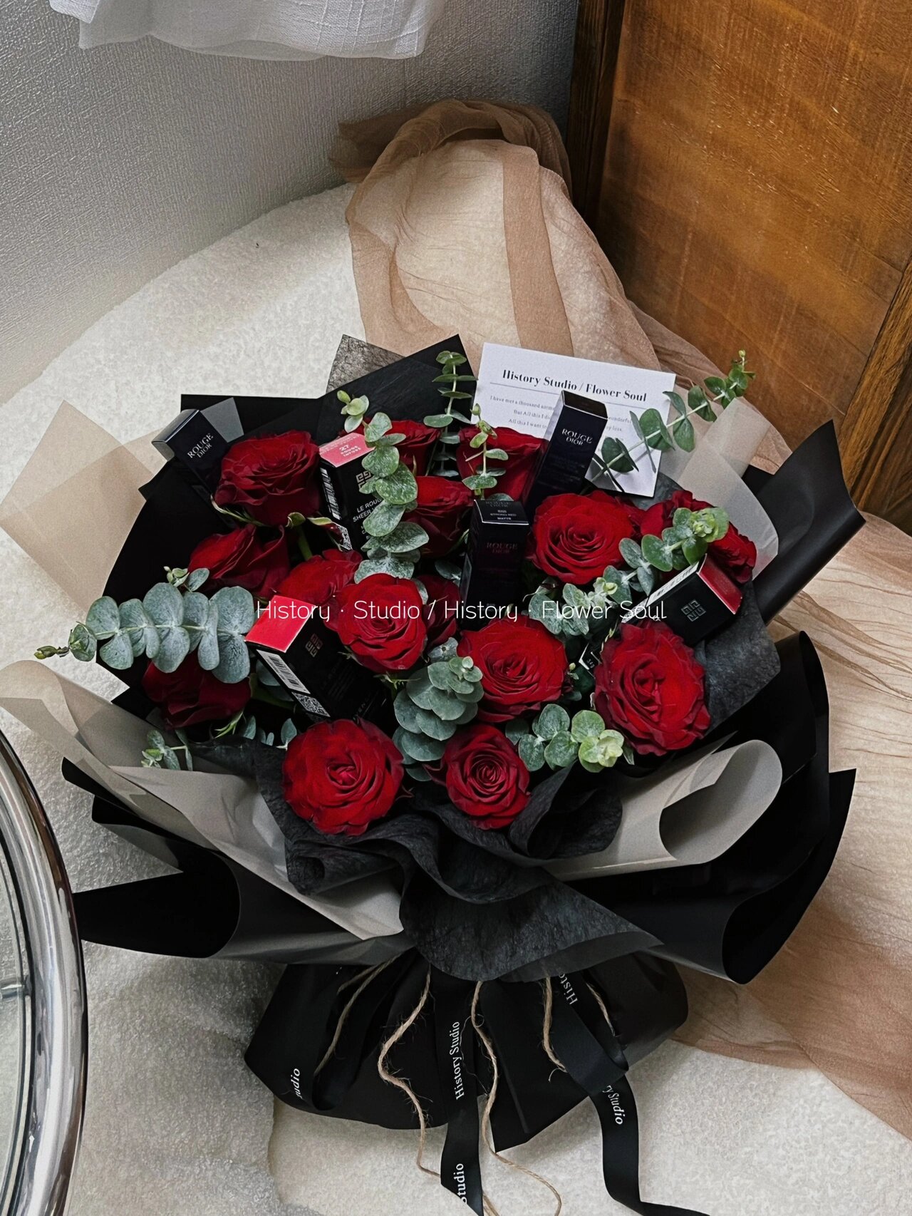 无一踩雷的口红色号96包成花束也是浪漫极了 96红玫瑰口红花束