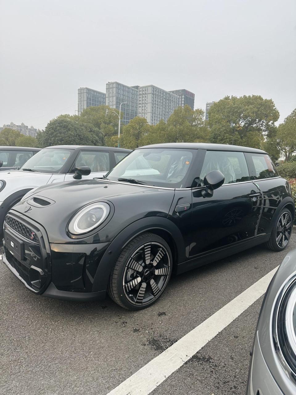 这台mini黑武士有点"野"噢.