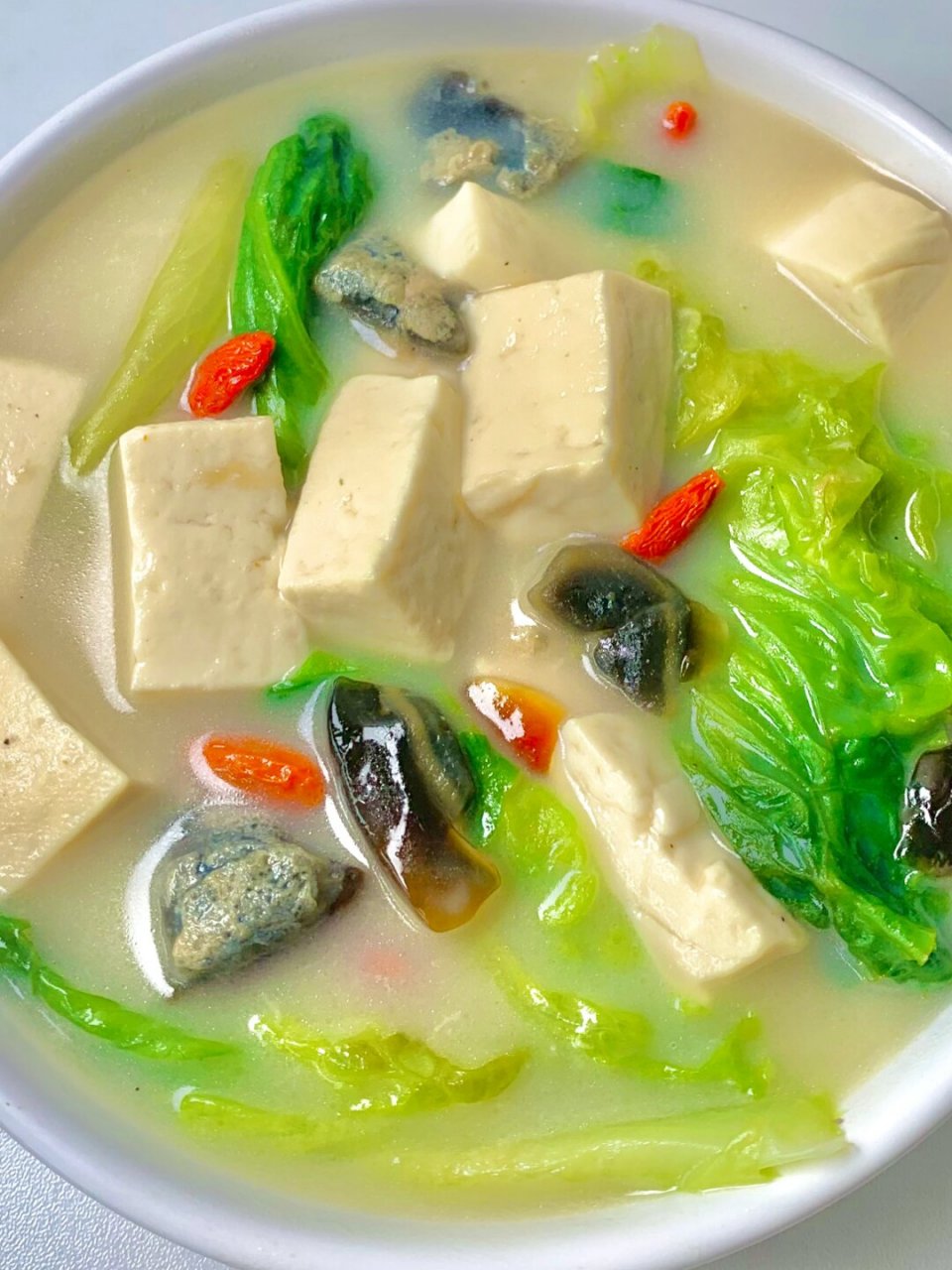 冬天可以试试这个豆腐皮蛋青菜减脂汤! 汤巨鲜巨浓!