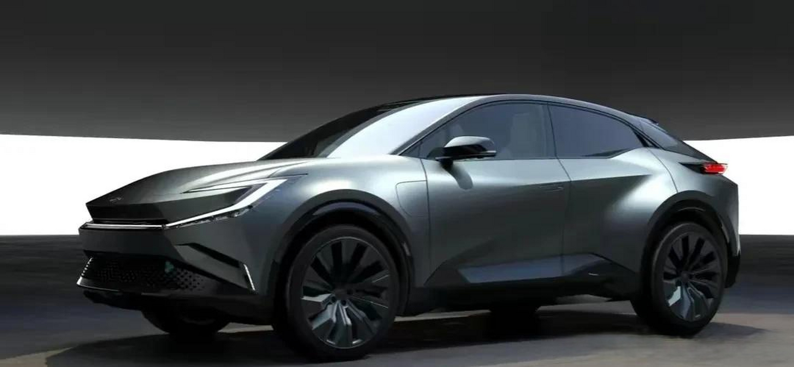 丰田居然又来了,发布了他们那令人生厌的"beyond zero"徽章的宣传片.