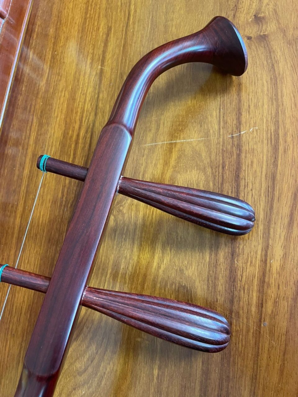 整筒,整托,整个弯头贴大片的印度小叶紫檀木老料二胡,收藏,演奏皆宜!