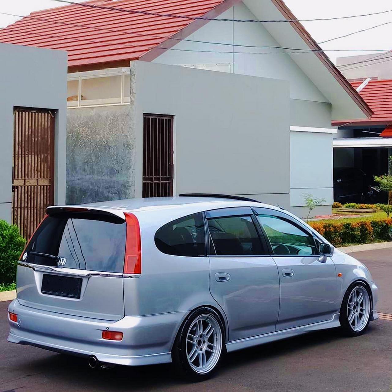 人靠衣装,车靠改装.本田时韵 情怀老车