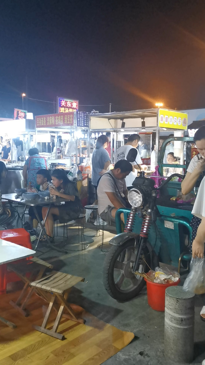 二里井夜市,好吃的应有尽有,有在这的集美吗,阜阳也就剩这个夜市最