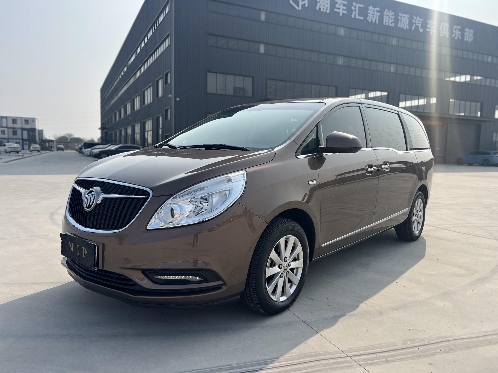 别克gl8,19年9月上牌,28t尊贵型,多功能方向盘,定速巡航,倒车影像