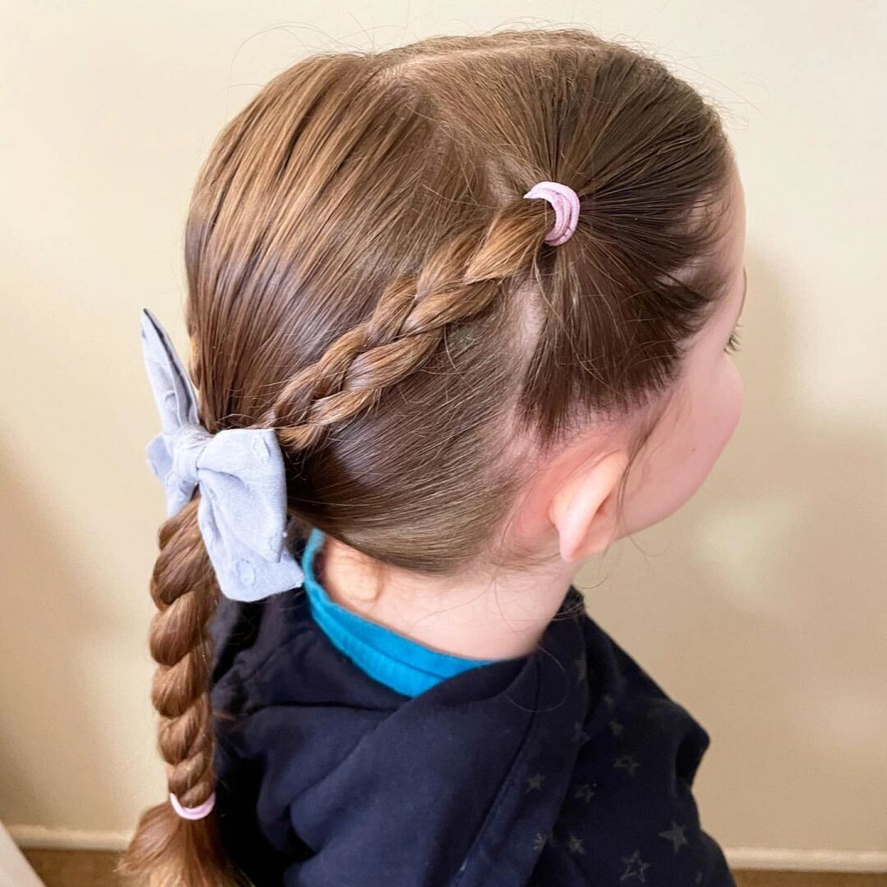 低马尾这样扎好看之编织元气可爱麻花辫 #低马尾造型# #低马尾扎发