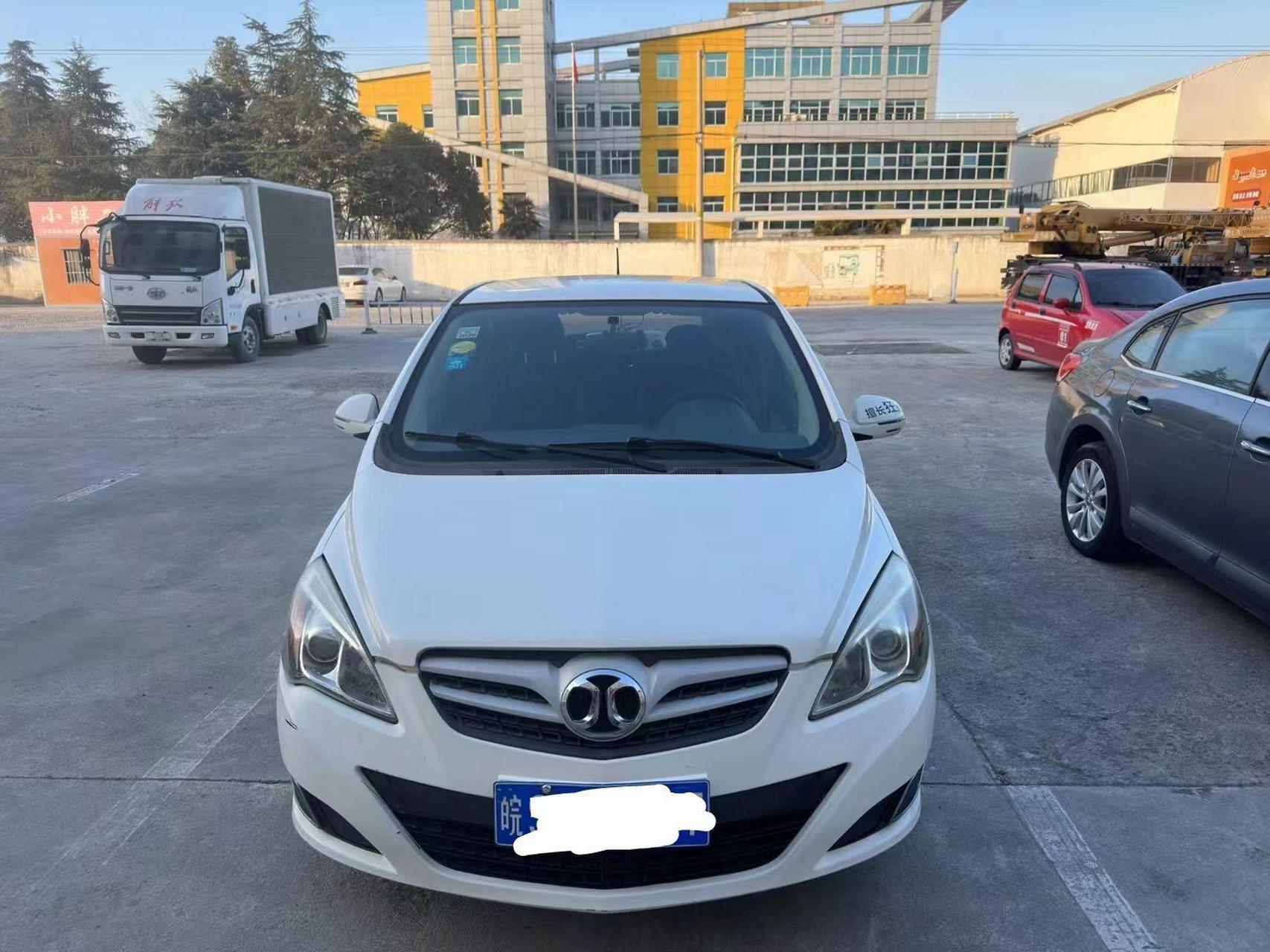 14年北汽e150,两箱自动挡,倒车影像,练手代步!