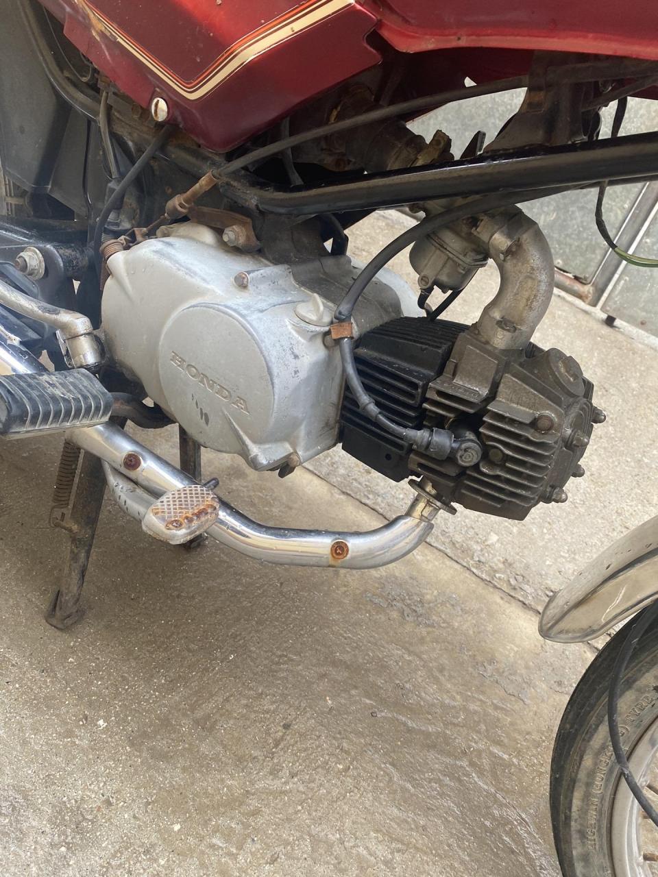 本田鹰仔100.原版原漆,发动机无拆修,不烧机油.
