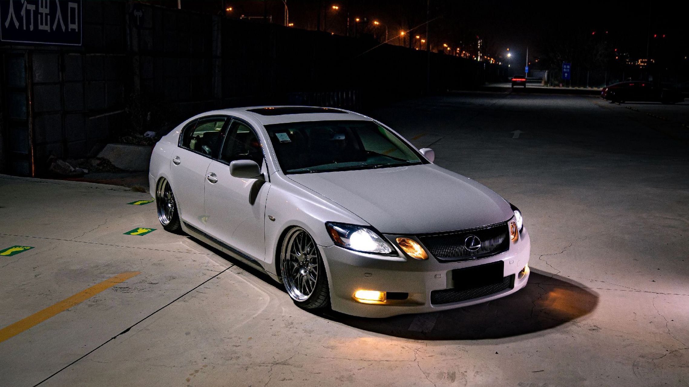 对于雷克萨斯,或者是我们更愿意称为凌志,我始终认为有一种设计底蕴在