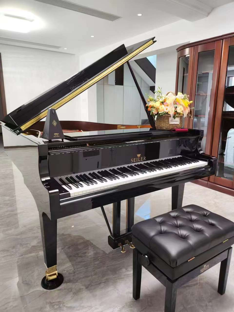 完美音色,匠心品质,缔造立式钢琴畅销神话 赛乐尔钢琴有着无懈可击的