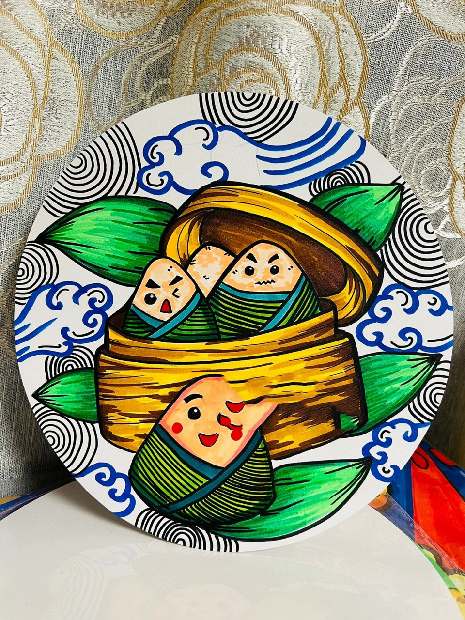 创意美术第107 | 端午节的粽子们 适合年龄段:一年级 走进端午节,大胆